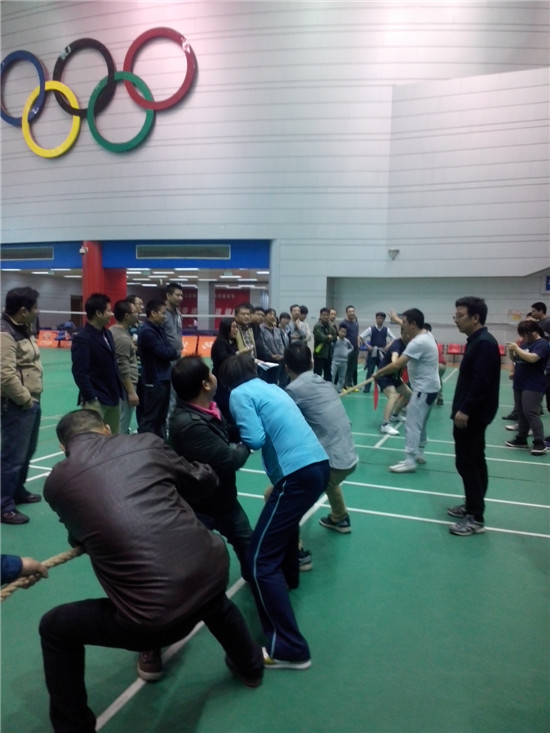 2014年太阳公司首届运动会—拔河比赛